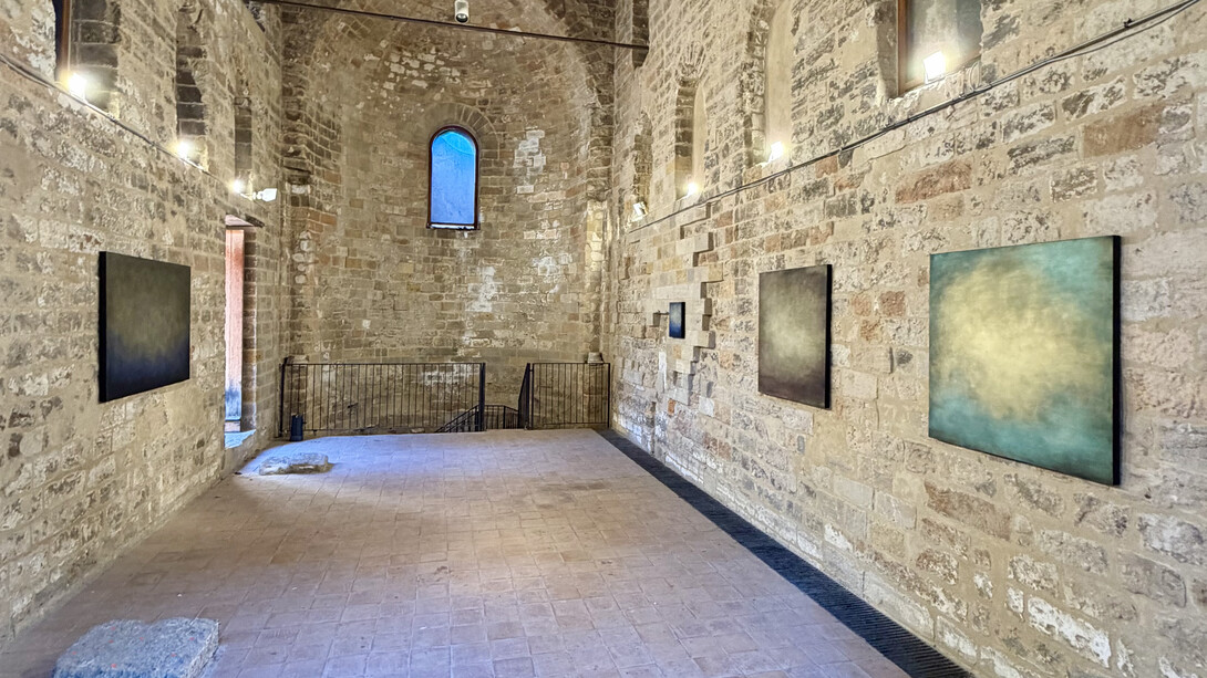 Ernesto Morales, A un’eterna luce, veduta dell’esposizione. Cortesia di Riso. Museo regionale d’arte contemporanea