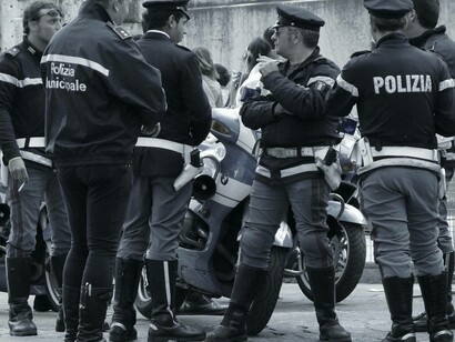 Gruppo di agenti di polizia, Italia