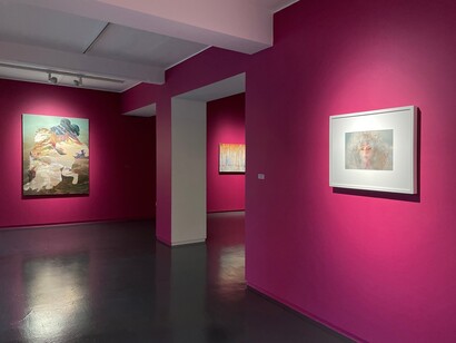 Various artists, Disobedient bodies, exhibition view. Courtesy of Sundaram Tagore Gallery