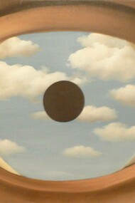 Renè Magritte, Il falso specchio, olio su tela, 1928, MoMA, New York, USA