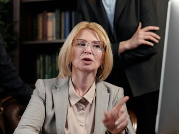 Gipfeltreffen liefern Texte, Parlamente Schlagworte, Bewegungen Hashtags. Doch Entscheidungen, die Zukünfte eröffnen, bleiben aus