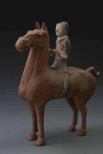 Mounted cavalry soldier, western Han dynasty, 206 BC – 8 AC. Courtesy of the Museum of Fine Arts
