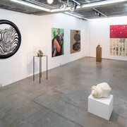 Varios artistas, 40 años de Trinta. Piezas que nunca debí haber vendido, vista de exhibición. Cortesía de Trinta Arte Contemporáneo