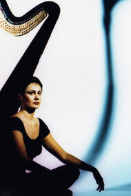 Cecilia Chailly e l'arpa. Ph Marco Mantovani