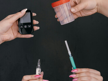 Las donantes no conservan ningún derecho patrimonial una vez extraídas las hormonas, aun cuando el producto final se comercializa a gran escala