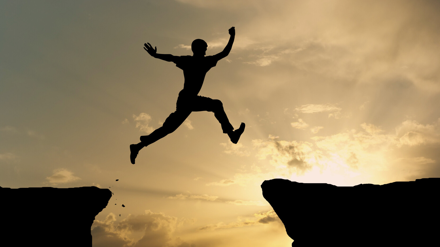 https://media.meer.com/attachments/cfaa7c5a4b5ea122e6978bd3a18e0272c902cb19/store/fill/1860/1046/42f5a6b428f8b79eb75372234dcadbbf2e4555fa67930e406adb8f4651d6/Autoestima-hombre-saltando-un-abismo.jpg
