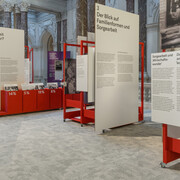 Alles arbeit. Frauen zwischen erwerbs- und sorgetätigkeit, fotoarchiv blaschka 1950–1966, Ausstellungsansicht. Mit freundlicher genehmigung des Haus der Geschichte Österreich