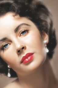 La actriz británica-estadounidense, Elizabeth Taylor