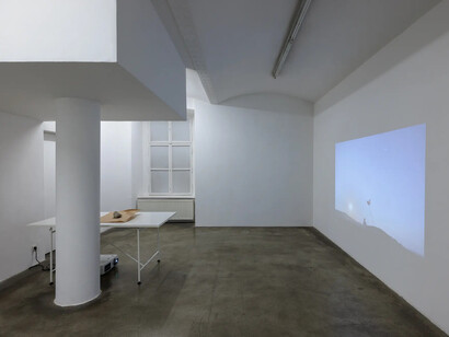 Aaron Amar Bhamra, ppp—fff, exhibition view. Courtesy of Galerie Martin Janda