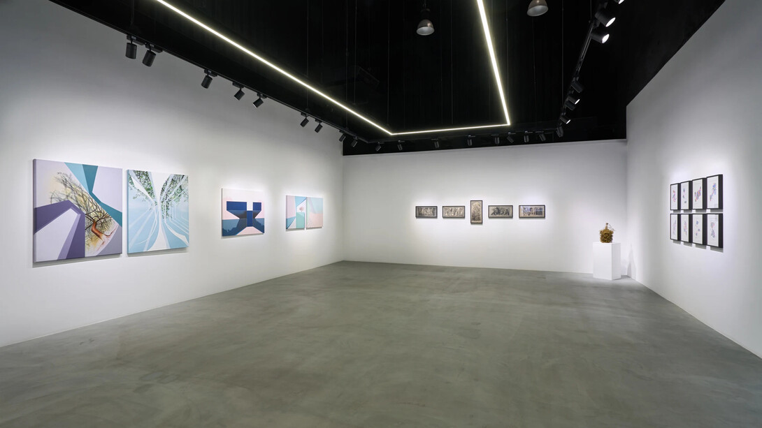 Various artists, Architectures of the in-between, exhibition view. Courtesy of Aisha Alabbar Gallery