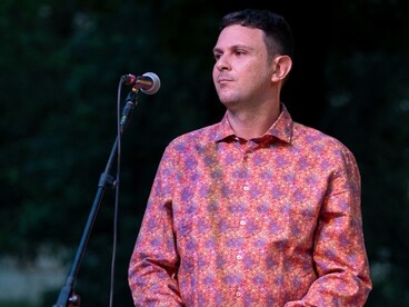 Andrea Casale in un evento live, foto di @superbalduz