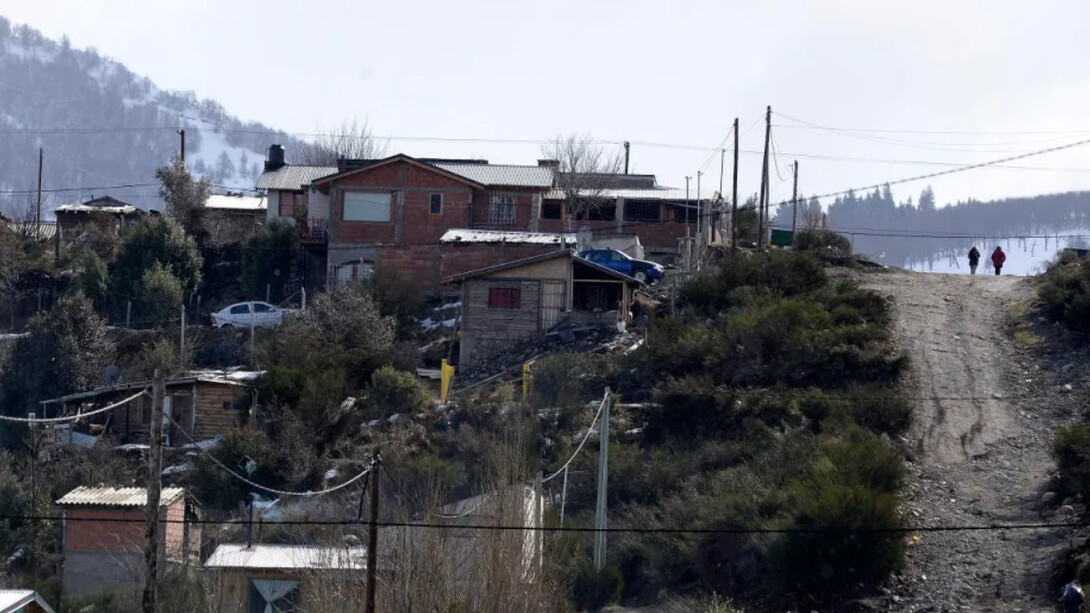 En muchas regiones de la Argentina, la vida en los barrios populares refleja una profunda desigualdad territorial y social