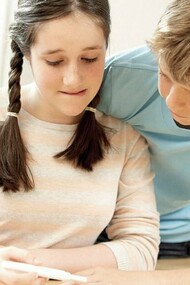 La OMS señala que aproximadamente un millón de niñas menores de 15 años se quedan embarazadas cada año en el mundo