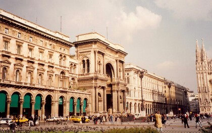 Galleria Vittorio Emanuele II, Milano, Italia, ottobre 1993