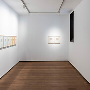 Lina Espinosa, La otra orilla, vista de exhibición. Cortesía de la Galería Rafael Pérez Hernando