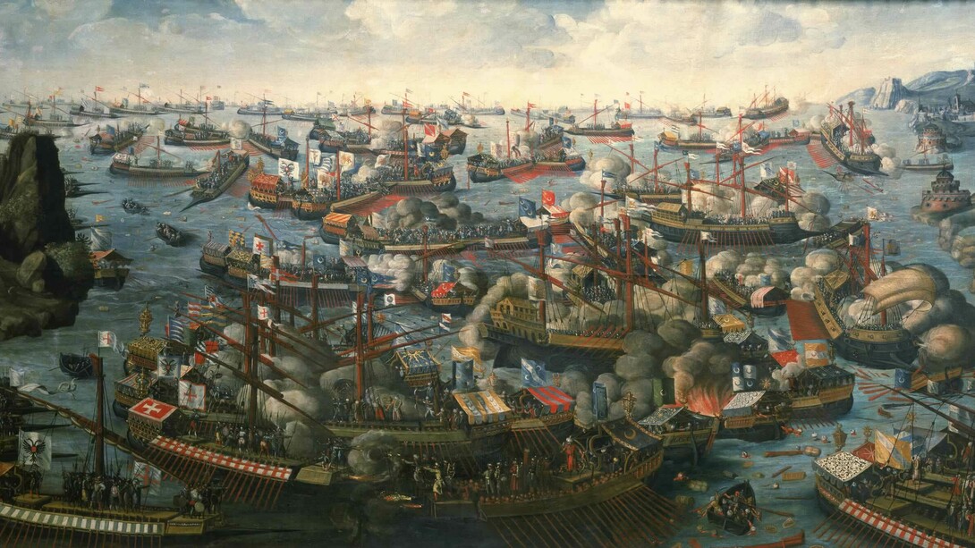 A Batalha de Lepanto, de 7 de outubro de 1571, um confronto naval entre as forças cristãs aliadas e os turcos otomanos. A pintura é quase contemporânea, mas apresenta uma "interpretação imaginativa" da batalha. Parece ser baseada em uma gravura veneziana de Martin Rota, datada de 1572
