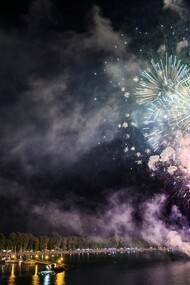 Mentre aspettiamo il mondo intorno a noi continua ad andare avanti