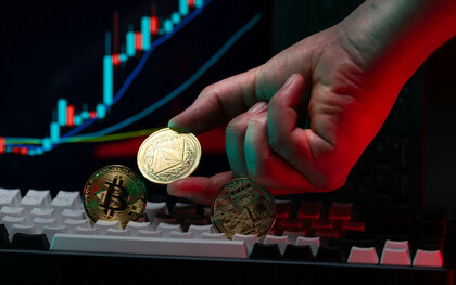 Quand le ballon rond devient actif financier : trente ans après Bosman, la logique spéculative domine le football moderne