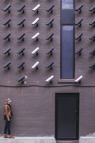 Una sociedad bajo control