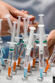 Covid-19. Not only vaccines, but also the natural immunity that is produced by a previous infection will help prevent more serious symptoms, including death