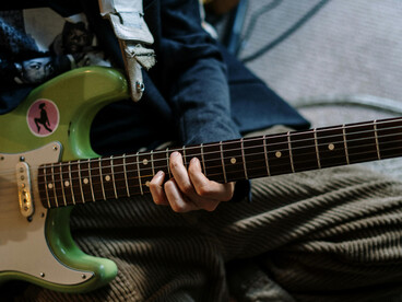 A era digital trouxe novas formas de gravação e distribuição musical, barateando custos e democratizando o acesso à produção de música