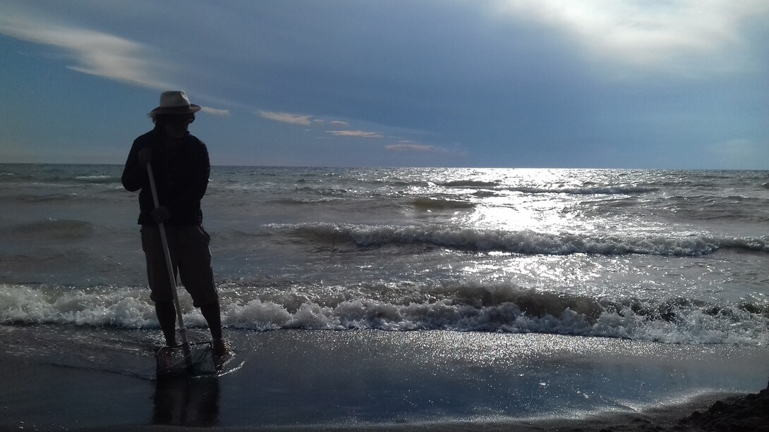 Igor Borozan è un artista poliedrico che esplora l'anima umana incarnando l'arte come esperienza multisensoriale: una fusion virtuosa tra pittura, scultura, performance e natura