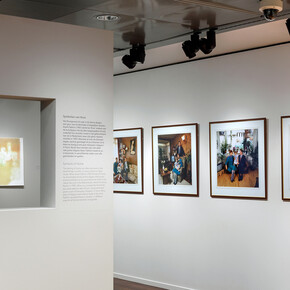 Varios artistas, Thuis. El sentimiento de hogar en el arte contemporáneo, vista de la exposición. Cortesía del Museum Het Rembrandthuis