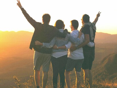 Férias de julho! Decidimos finalmente conhecer a cidade de Gramado. Algumas semanas antes, a Monique solicita aos filhos que avaliem as opções de possíveis passeios na região de Gramado. Rodney descobre que bem próximo a Gramado, existe o Cânion do Itaimbezinho. Animado inclui esta opção na lista de passeios da viagem
