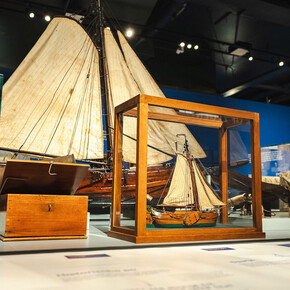 Wer schreibt geschichte? Ausstellungsansicht. Mit freundlicher genehmigung des Groninger Museums