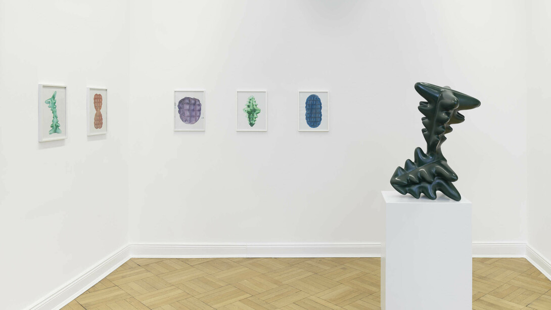 Jaana Caspary, Skulptur, ausstellungsansicht. Mit freundlicher genehmigung der Galerie Friese. Foto von Eric Tschernow