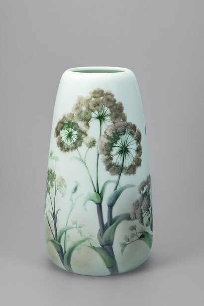 Art and botany: vases from the imperial porcelain manufactory, late nineteenth to early twentieth century. From the christmas gift series. Courtesy of the State Hermitage Museum