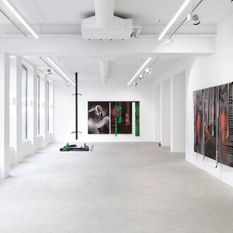 Nicolas Lebeau, Would you wear my eyes? Vue de l'exposition. Avec l'aimable autorisation de la Galerie Kamel Mennour