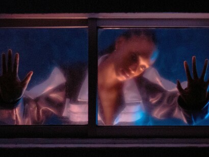 Você construiu sua independência como resposta à dor. Alguém te decepcionou. Alguém falhou quando você precisava. Alguém usou sua vulnerabilidade contra você. E você decidiu: nunca mais. Nunca mais vou depender. Nunca mais vou precisar. Nunca mais vou dar a ninguém o poder de me deixar na mão


