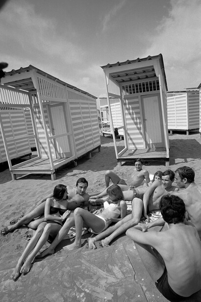 Bruno Barbey, Spiaggia di Ostia, 1964. Per gentile concessione di Anna Defrancesco