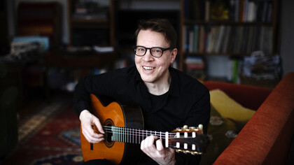 Petri Kumela, en su hogar. Foto de Heidi Piiroinen