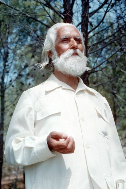 Omraam Mikhaël Aïvanhov, filosofo e pedagogo di origine macedone