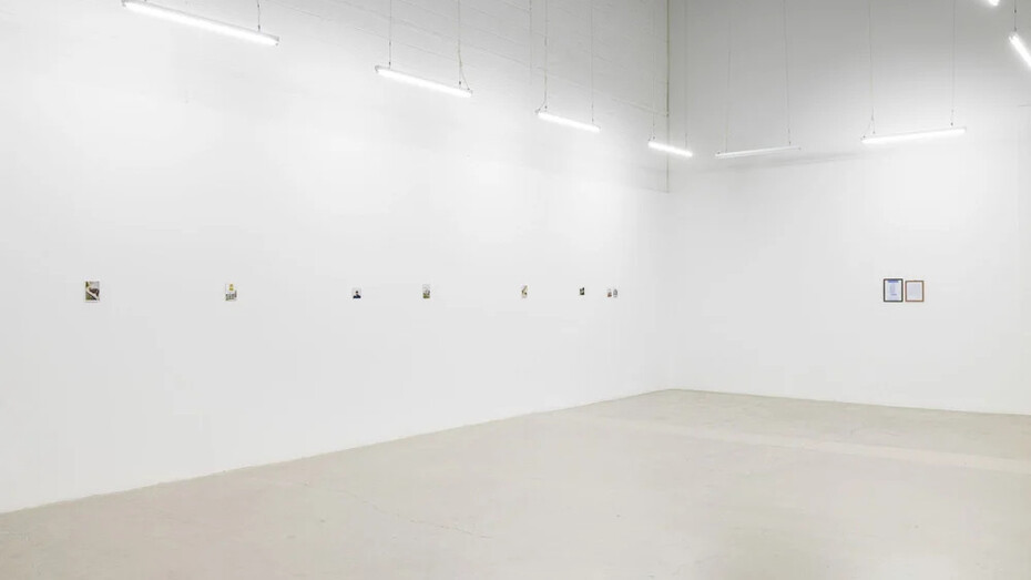 Mike Bayne, Ghosts, water towers, bowling alleys and Dave Joy, vue de l'exposition. Avec l'aimable autorisation de la Division Blouin