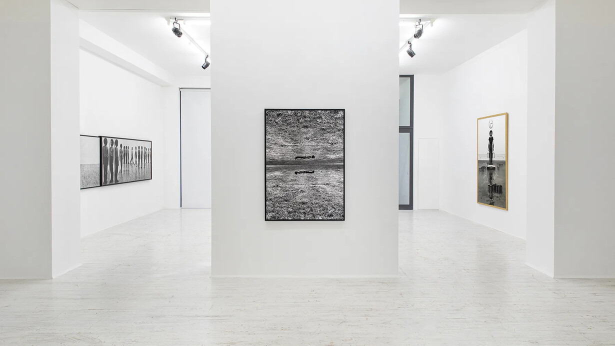 Klaus Rinke, Prototype – Photographs from the seventies, veduta della mostra. Cortesia di Thomas Brambilla