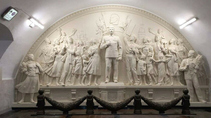 Monumento a Josef Stalin, estación de metro Tagánskaya, Moscú, Rusia