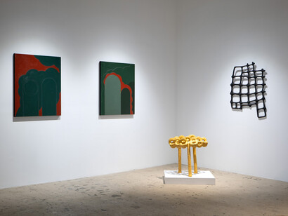 Mirena Kim, Portmanteau, exhibition view. Courtesy of Patricia Sweetow Gallery 