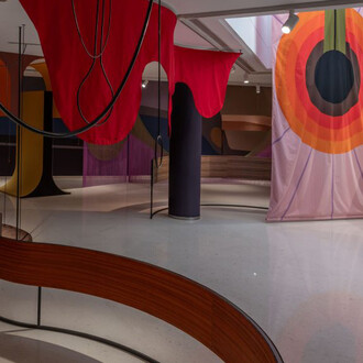 Andrea Canepa, Entre lo profundo y lo distante, vista de exhibición. Cortesía de IVAM