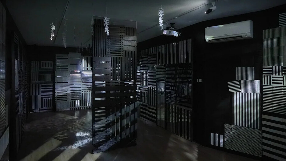 Shoshanna Weinberger, The space between light, exhibition view. Courtesy of Project for Empty Space