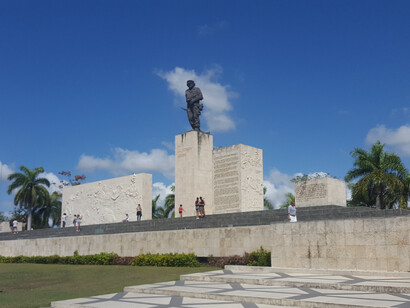 O monumento de Che Guevara em Santa Clara, marco histórico de Cuba, qcelebra a revolução e preserva o legado do ícone latino-americano