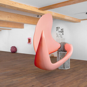Various artists, Heavy hitters, exhibition view. Courtesy of Travesía Cuatro Gallery