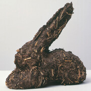 Dieter Roth, Karnickelköttelkarnickel oder Scheisshase (Rabbit-pellets-rabbit or Shite-hare)  1972,  Dung, straws, string, Ed. von 250 (+ 25 a.p.),  Approx. 18 x 18 x 11 cm / 7 1/8 x 7 1/8 x 4 3/8 inches, ROTH 28794 © Galerie Eva Presenhuber