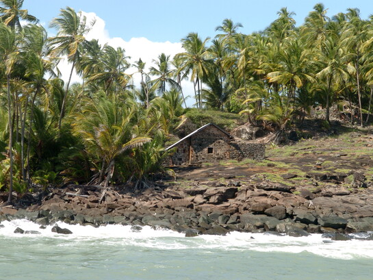 La figura de Dreyfus se convirtió así en un chivo expiatorio ideal. Cabaña habitada por Alfred Dreyfus durante su deportación a la Isla del Diablo, frente a las costas de Cayena, en la Guayana francesa