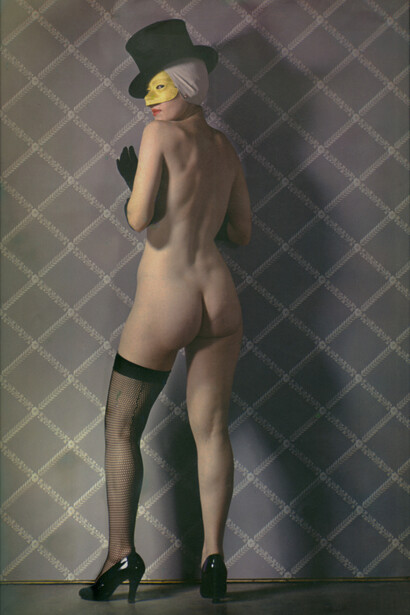 Paul Outerbridge, Nude with mask and hat, c. 1936. Courtesy of Fahey/Klein Gallery