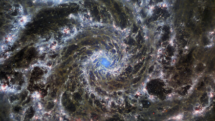 The heart of the M74 galaxy, which contained the supernova SN 2013ej. Image from the NASA/ESA/CSA James Webb Space Telescope