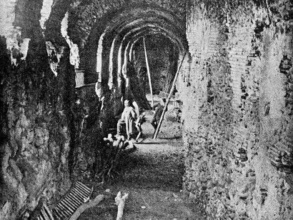 Illustrazioni da I monumenti e le opere d'arte della città di Benevento: lavoro storico, artistico, critico, di Almerico Meomartini, Tipografia di L. de Martini e figlio, Benevento, 1889