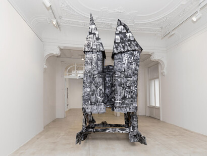 Christian Eisenberger, Come or flage 9975-17090-42829, exhibition view. Courtesy of Christian Eisenberger